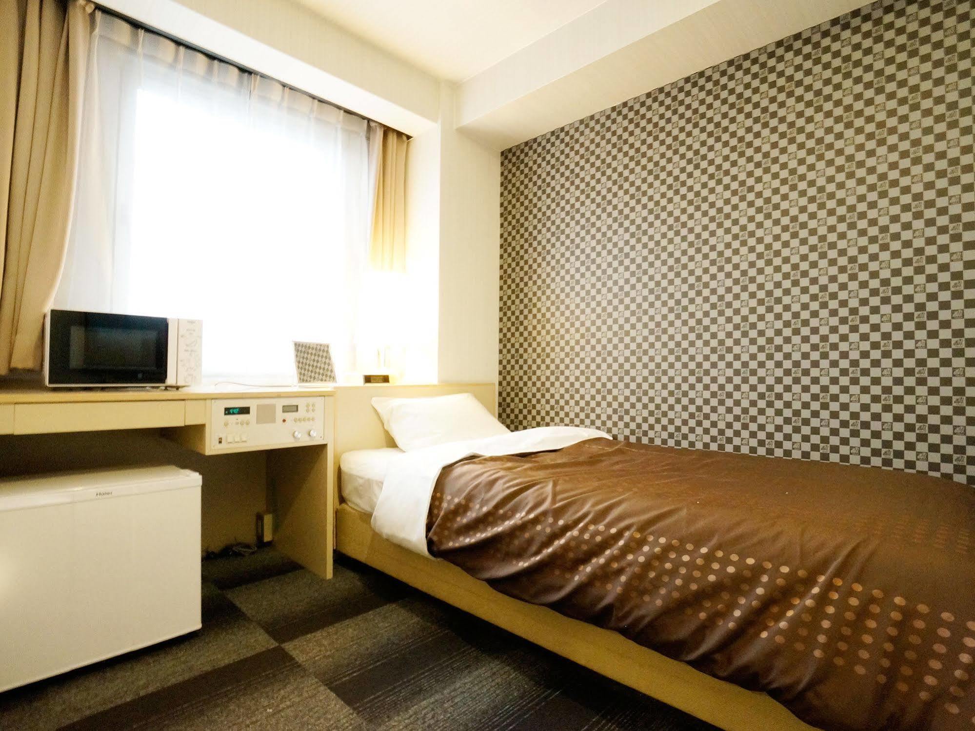 Готель Livemax Kyoto Gojo Екстер'єр фото